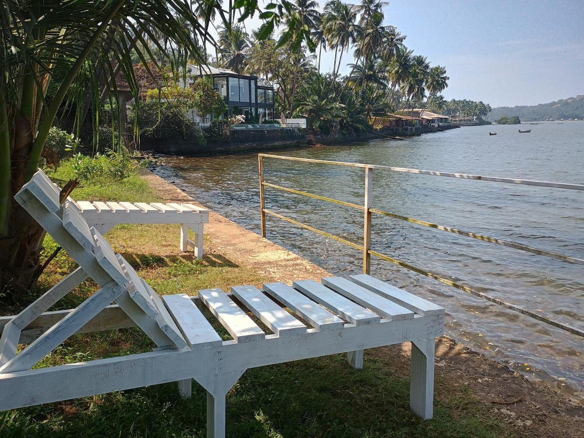 Gs Home On The Bay - Sea & Forest View Glass Studio วากาตอร์ ภายนอก รูปภาพ